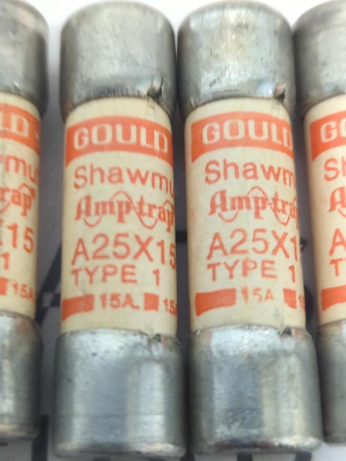GOULD SHAWMUT,A25X15-1,AMP-TRAP 15 AMP FUSES BOX OF 4 FUSES NOS