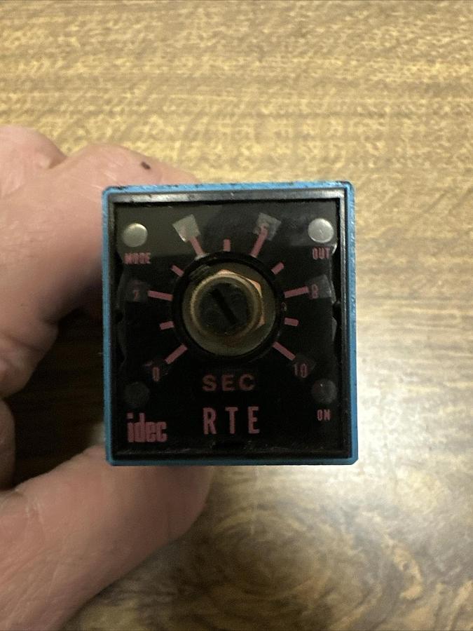 Used IDEC,RTE-P11,Electronic Timer