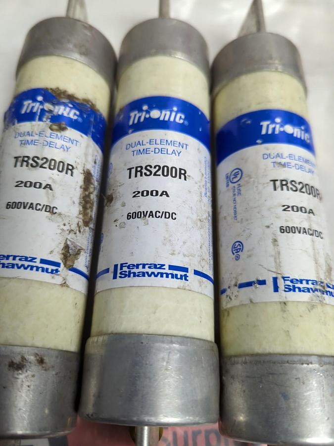 Used FERRAZ SHAWMUT,TRS200R,TRI-ONIC 200 AMP FUSE LOT OF 3 PRE-OWNED