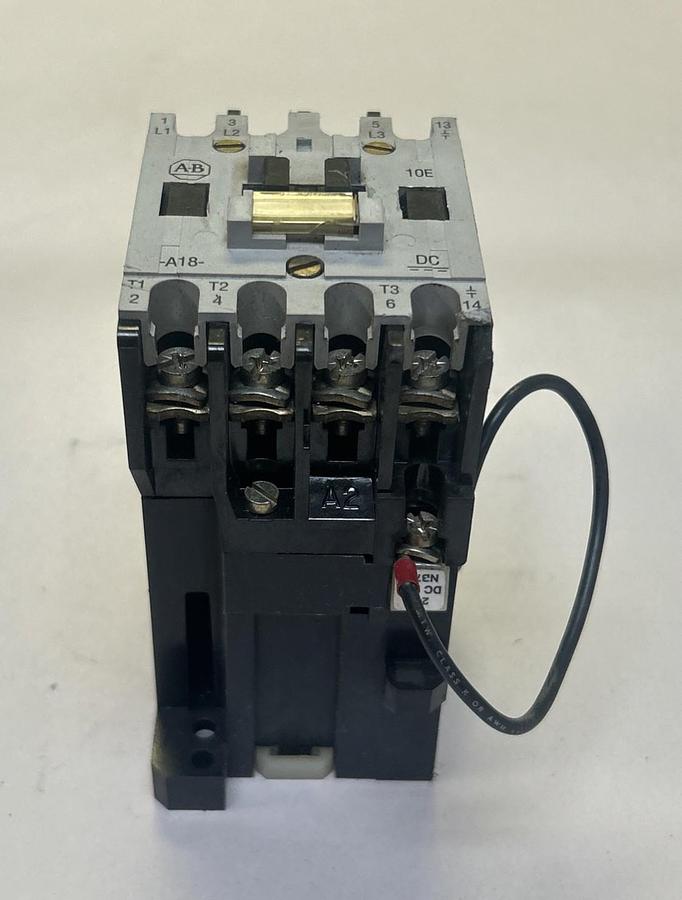 Used ALLEN BRADLEY,100-A18NZ*3,CONTACTOR 24VDC COIL