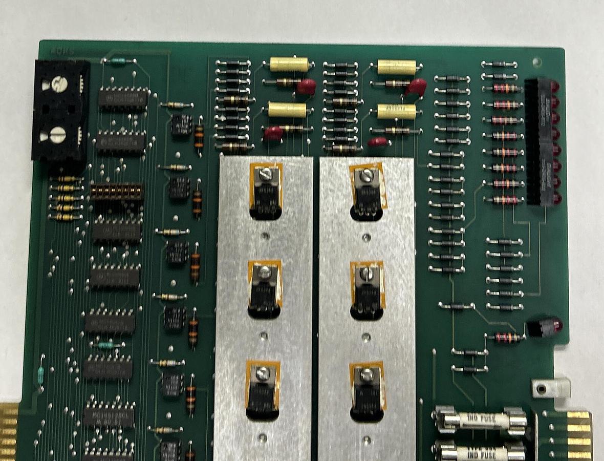 Used CINCINNATI MILACRON,3-531-3563A,OUTPUT BOARD