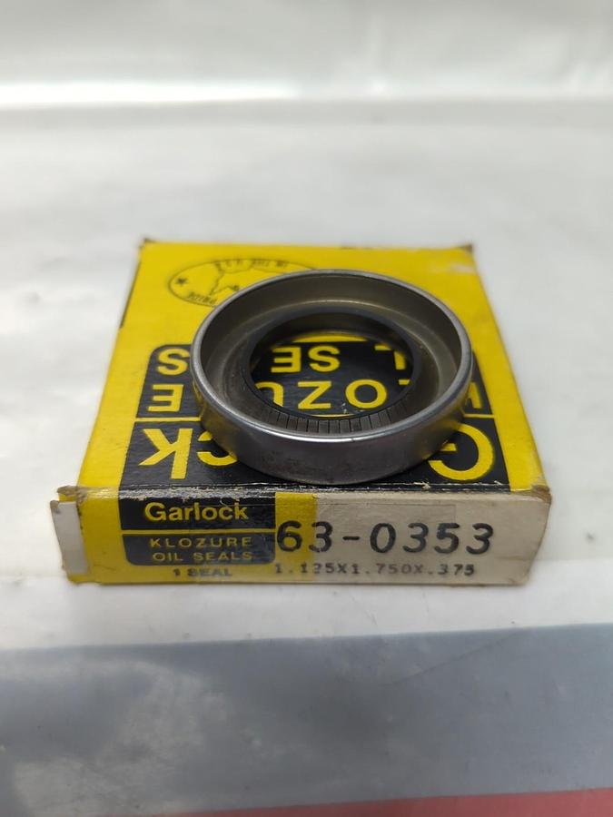 GARLOCK KLOZURE,63-0353,OIL SEAL 1.125 X 1.75 X 0.375 NOS