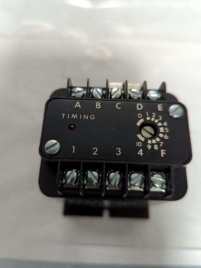 Used ISSC KANSON,1013-1-D-1-B,TIMER CONTROL .06-1.0 SEC PRE-OWNED