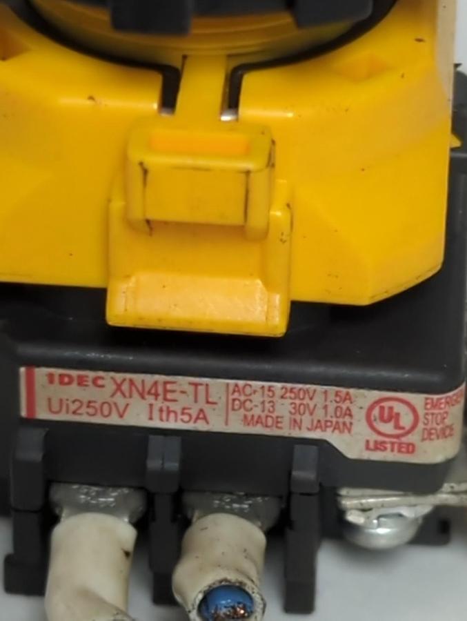 Used IDEC,XN4E-TL,EMERGENCY STOP SWITCH/BUTTON PRE-OWNED