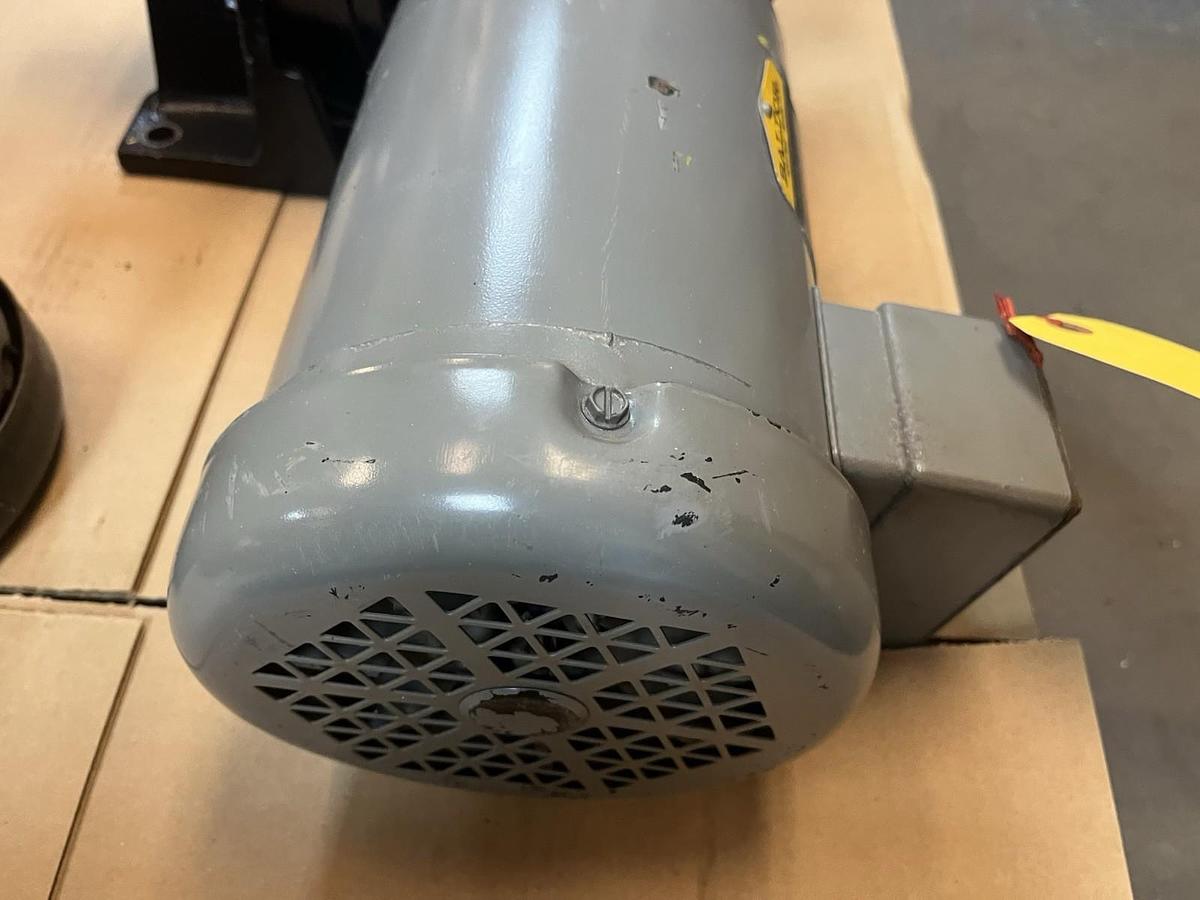 Used BALDOR,84Z04008,GRUNDFOS PUMP MOTOR 1-1/2HP 3450RPM 3PH 56C 208-230/460V