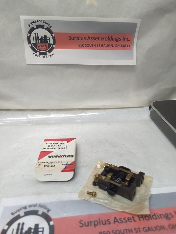 SYLVANIA,KPM-21A,CONVERTABLE POLE KIT 10A AC 600V NOS