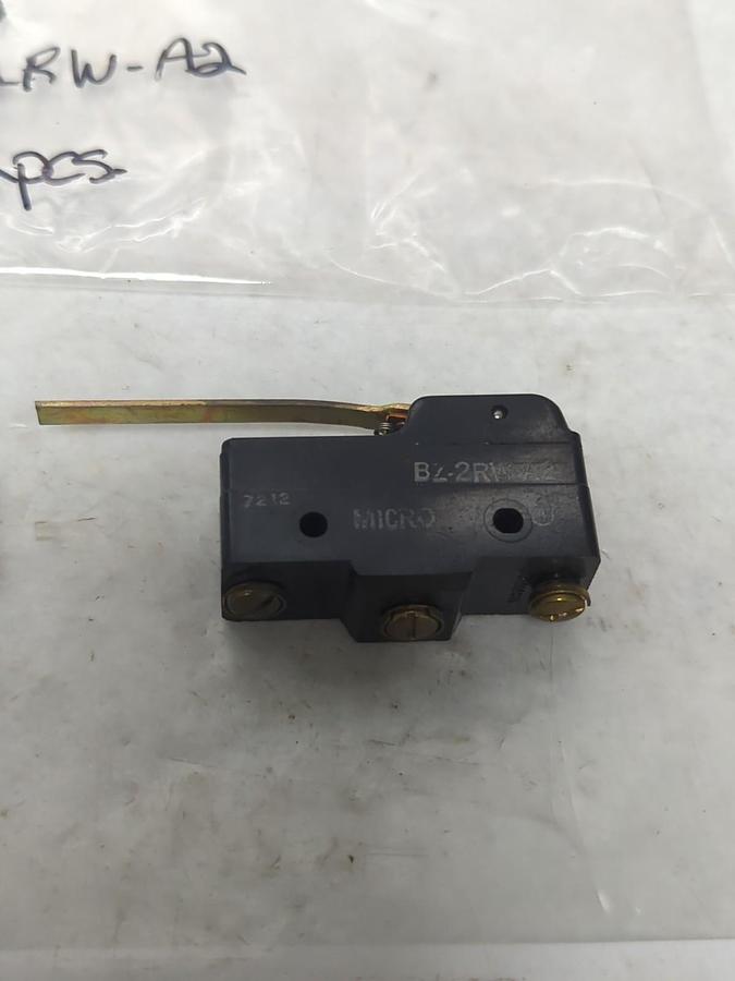Used MICRO SWITCH,BZ-2RW-A2,MICRO SWITCH 15A 125/250 OR 480 VAC LOT OF 2 PRE-OWNED