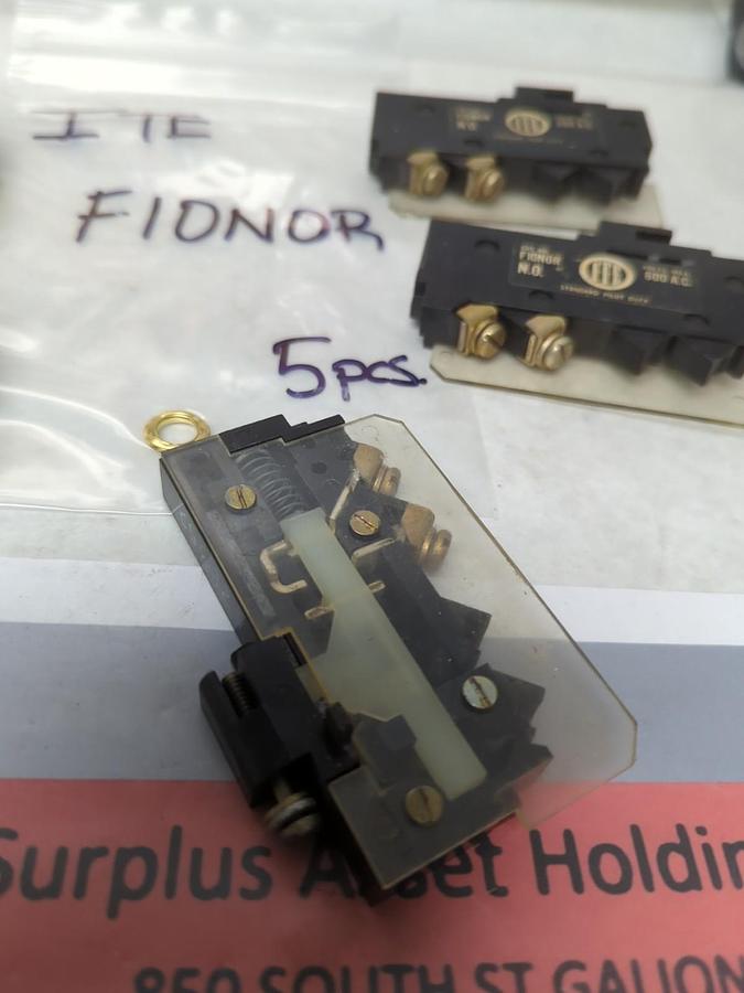 Used ITE,FL0NOR,AUXILIARY INTERLOCK LOT OF 5 PRE-OWNED