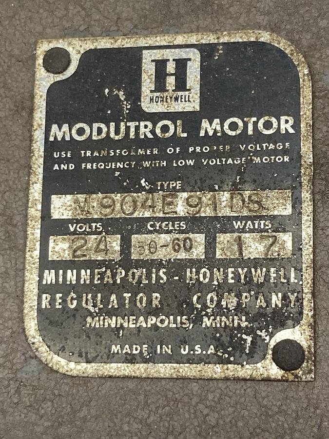 Used Honeywell,M904E91DS,Modutrol Motor 24V 50-60Cylces 1.7Watts