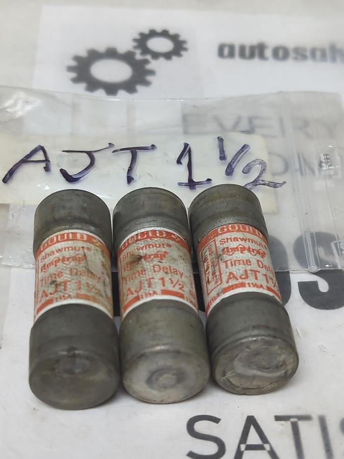 GOULD SHAWMUT,AJT-1-1/2,AMP-TRAP 1-1/2 AMP TRAP FUSE LOT OF 3 NOS