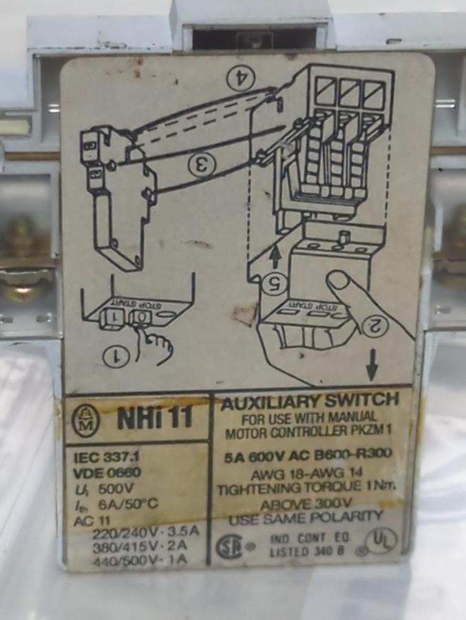 Used MOELLER,NHi11,AUXILIARY CONTACT VDE 0660 LOT OF 2 PRE-OWNED