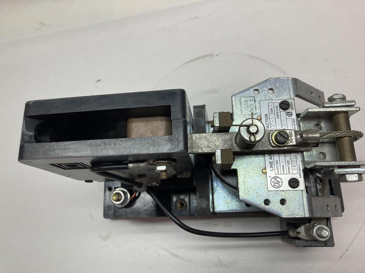 Square D,7004Type MFO-1,SIze 4 Line Arc DC Contactor