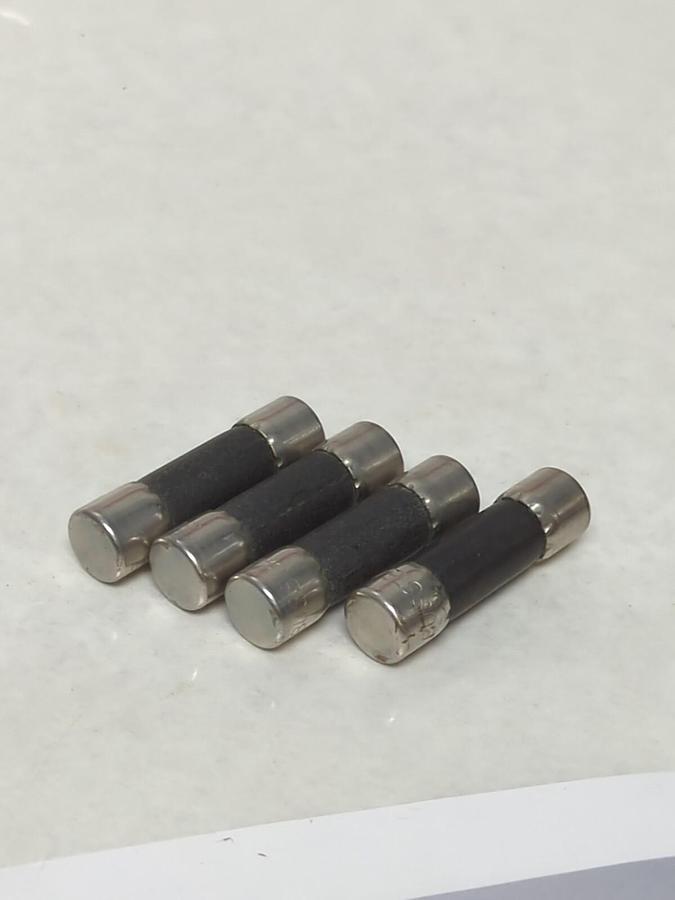 Used COOPER BUSSMANN,BAN-15,FAST ACTING 15 AMP FUSE LOT OF 4 PRE-OWNED