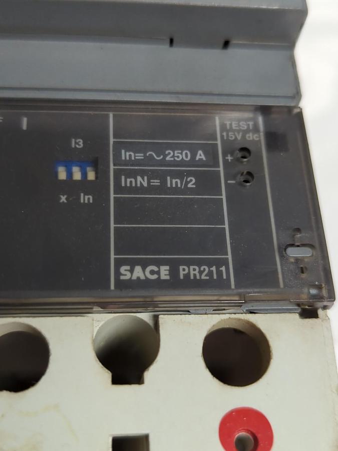 Used ABB,S4H,SACE PR211 CIRCUIT BREAKER 250 AMP PRE-OWNED