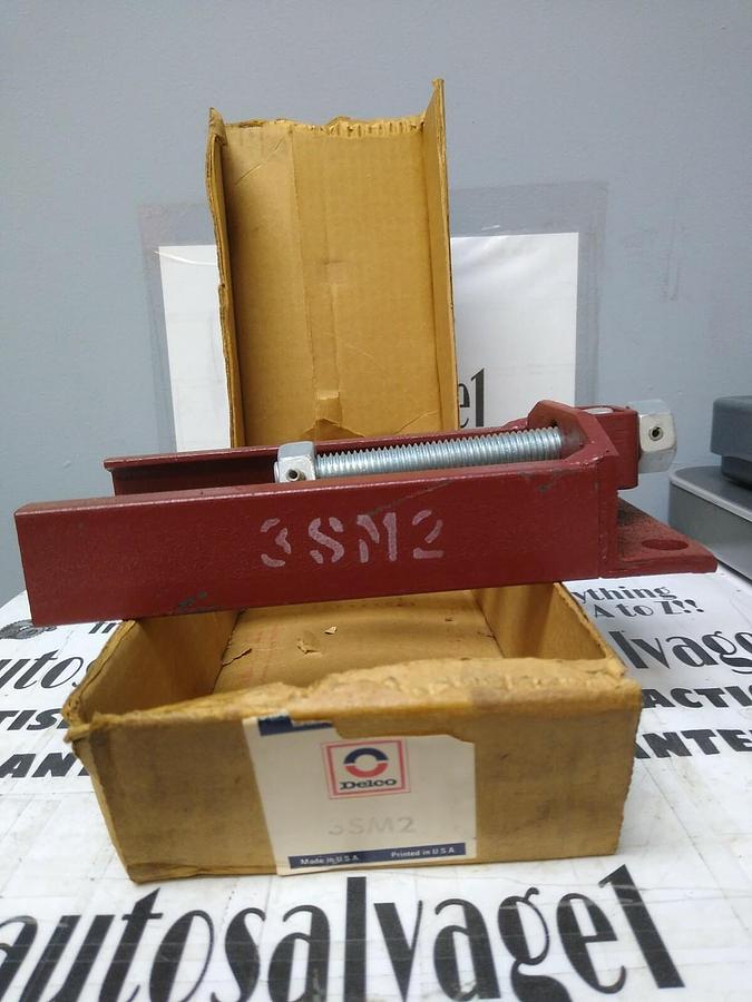 Delco NEW DEPARTURE,3SM2,Take Up Bearing Frame NOS