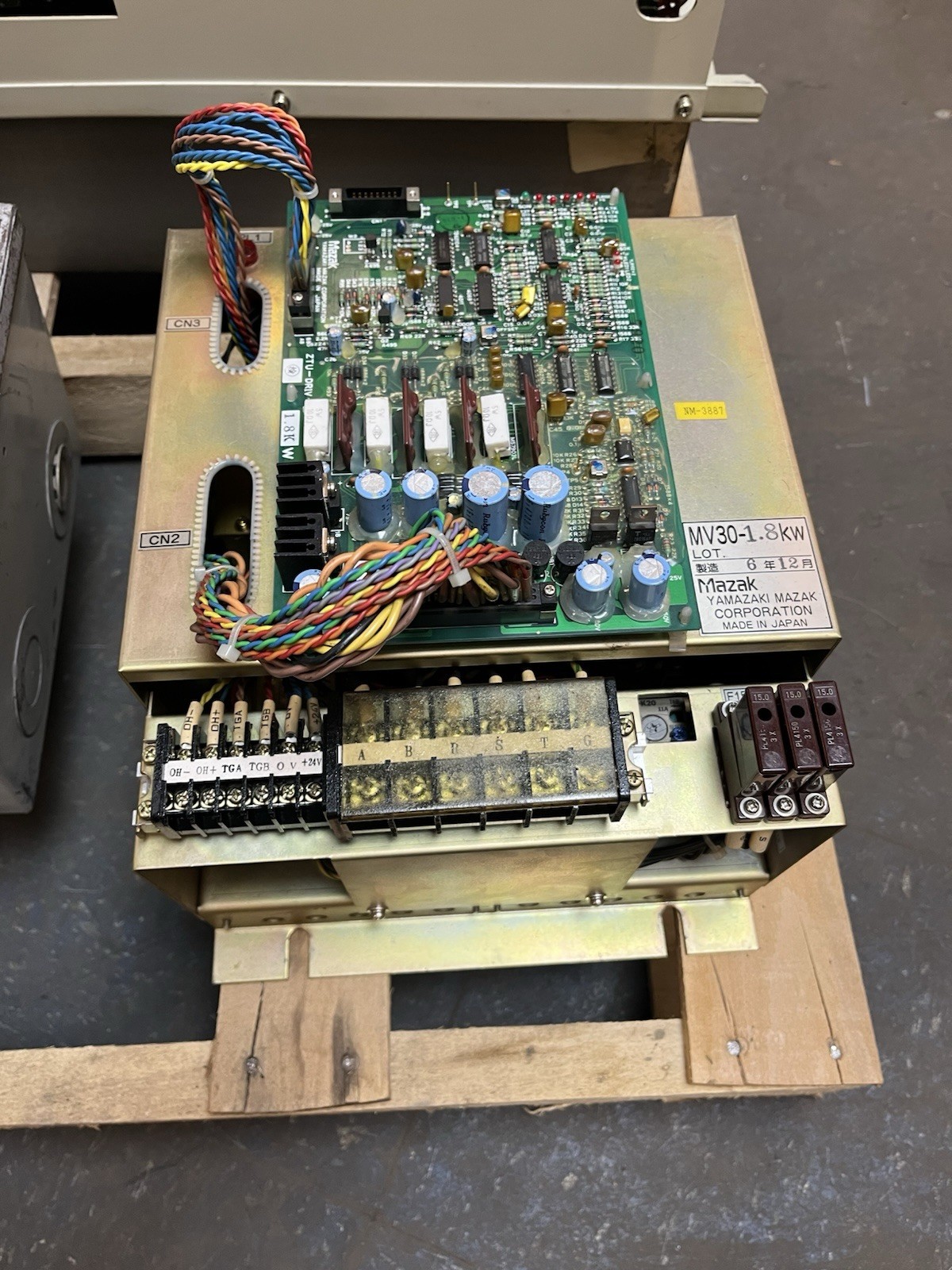 Used YAMAZAKI MAZAK,MV30-1.8KW,AC SERVO DRIVE AMPLIFIER