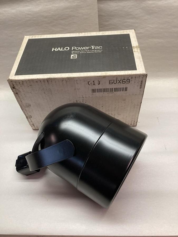 Used Halo Power-Trac,6VX69,Cylinder Lampholder Fixture