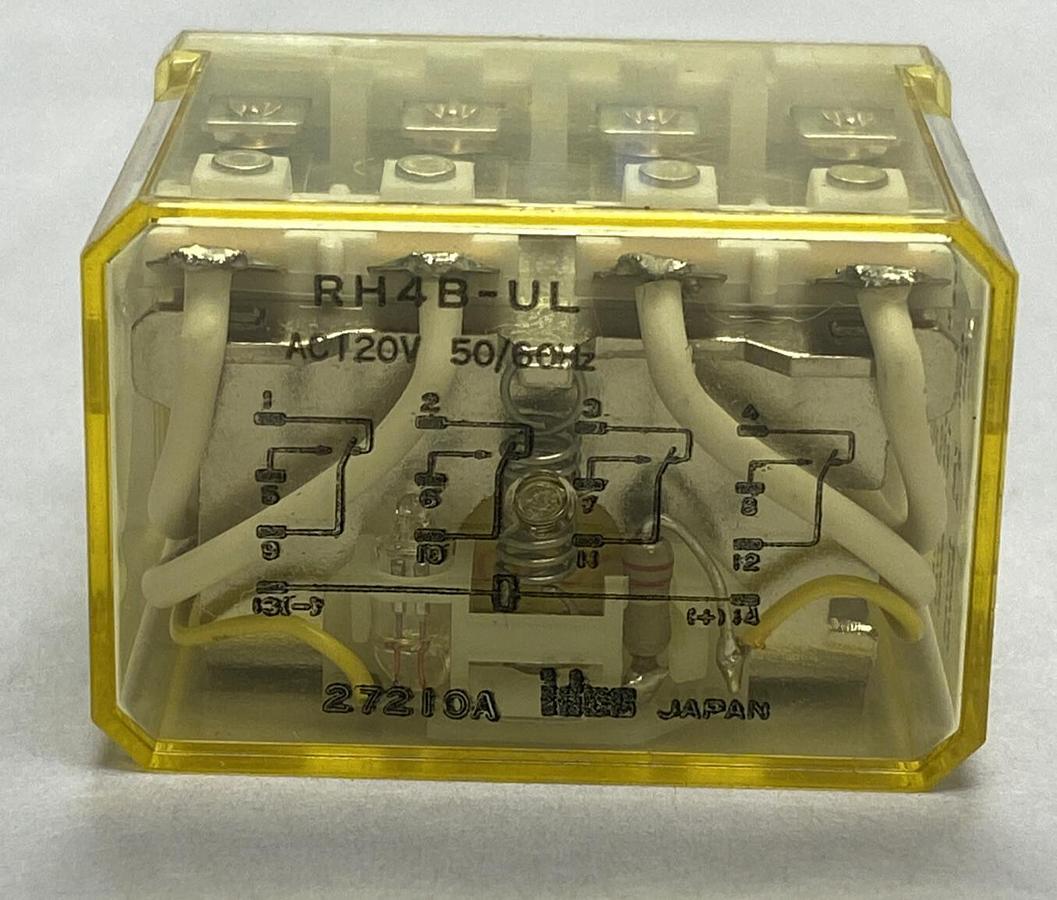 IDEC,RH4B-UL,RELAY 10A 120V NOS