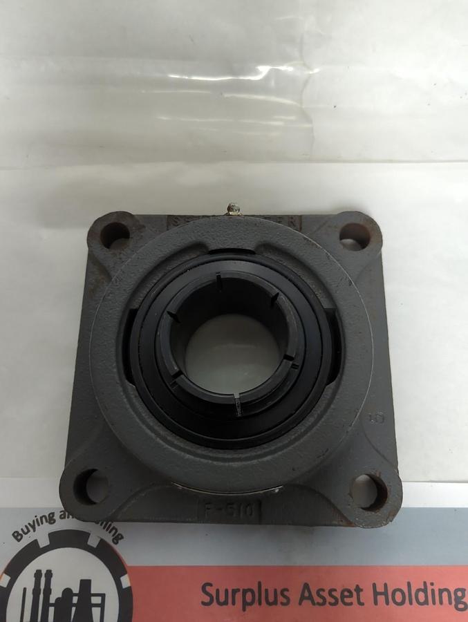 Used SEALMASTER,4-BOLT FLANGE BEARING 2 INCH BORE PRE-OWNED