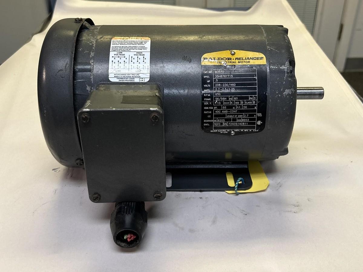 Used BALDOR,M3560,MOTOR 1/2HP 208-230/460V 850RPM 3PH 56/56H FRAME