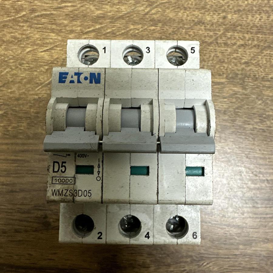 Used Eaton,D5 WMZS3D05,Circuit Breaker