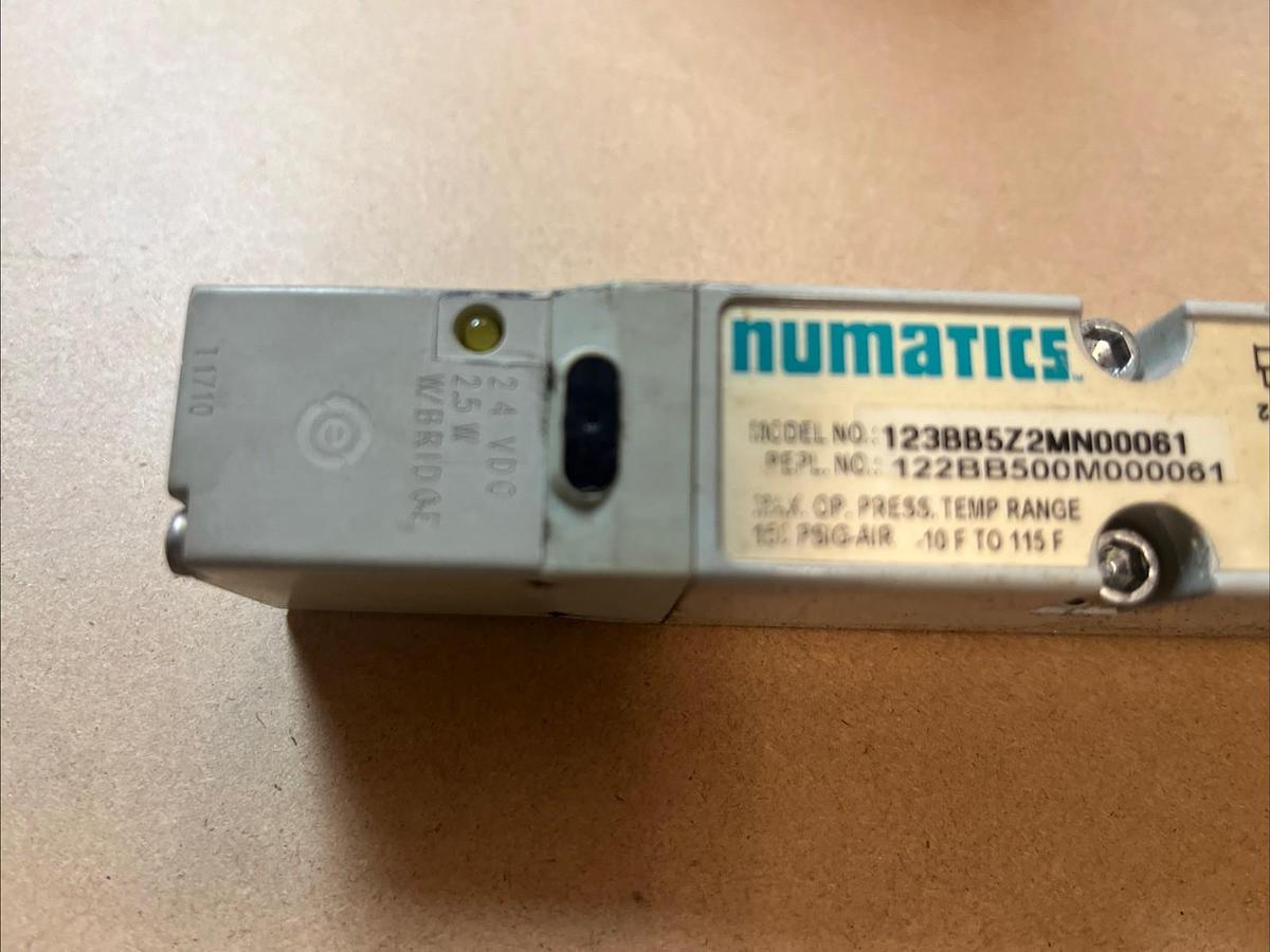 Used NUMATICS,123BB5Z2MN00061,Pneumatic Solenoid Pilot Valve 24VDC