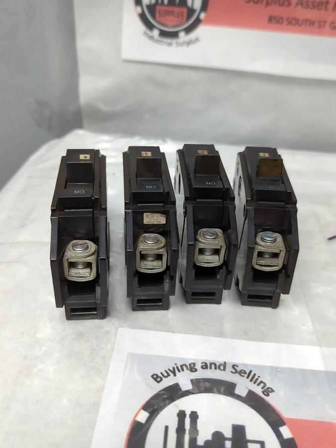 Used GENERAL ELECTRIC,THQB120,1-POLE 20 AMP HACR BREAKER LOT OF 4 PRE-OWNED