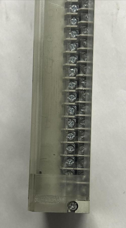 Used SCHNEIDER ELECTRIC MODICON,140AVO02000,ANALOG OUTPUT MODULE