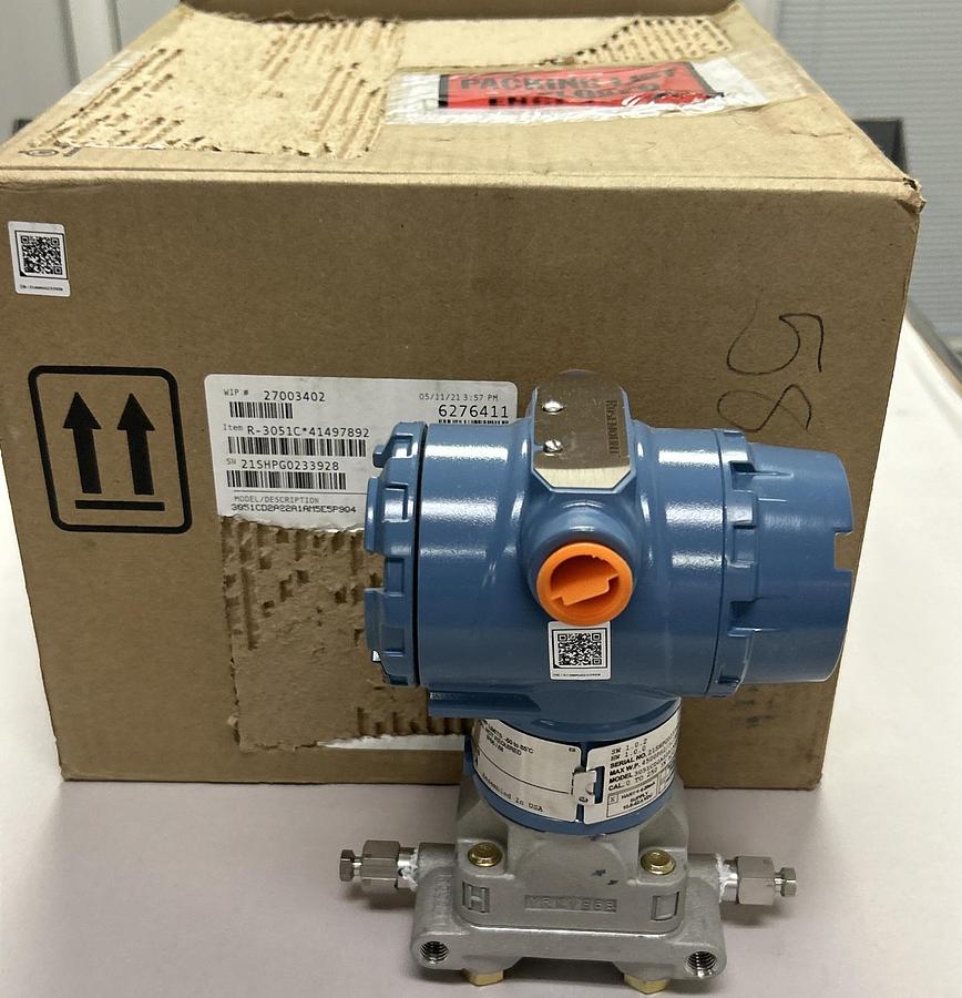 Used EMERSON ROSEMOUNT,3051CD2A22A1AM5E5P9Q4,PRESSURE TRANSMITTER NEW