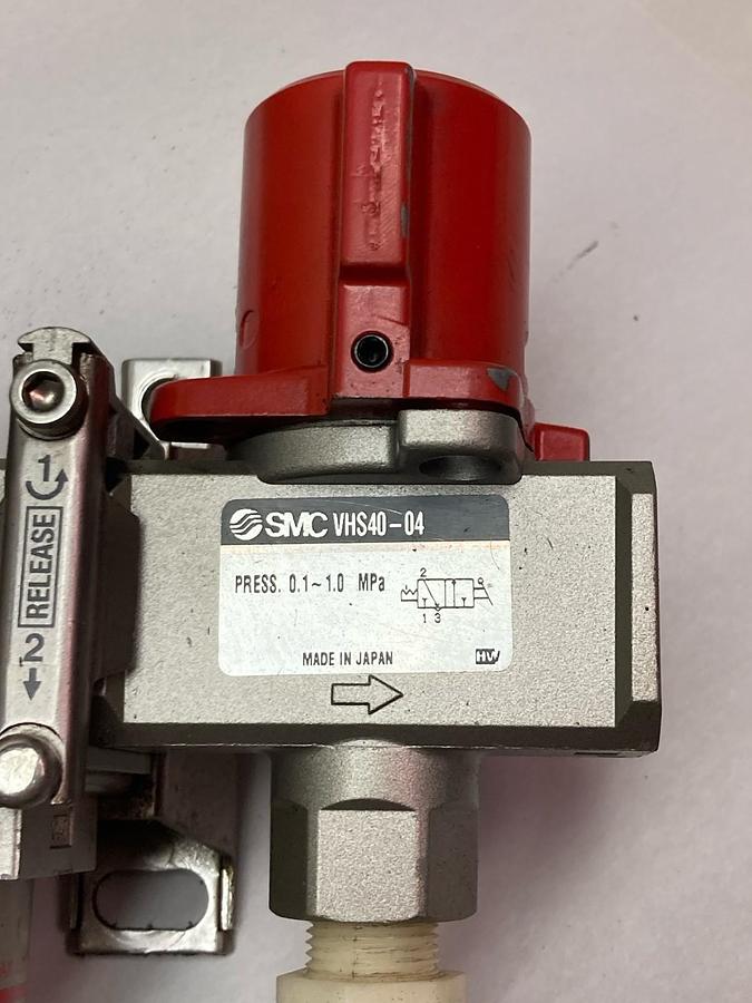 Used SMC,AF40-04D,Regulator Assembly w/VHS40-04 and AR40-04G