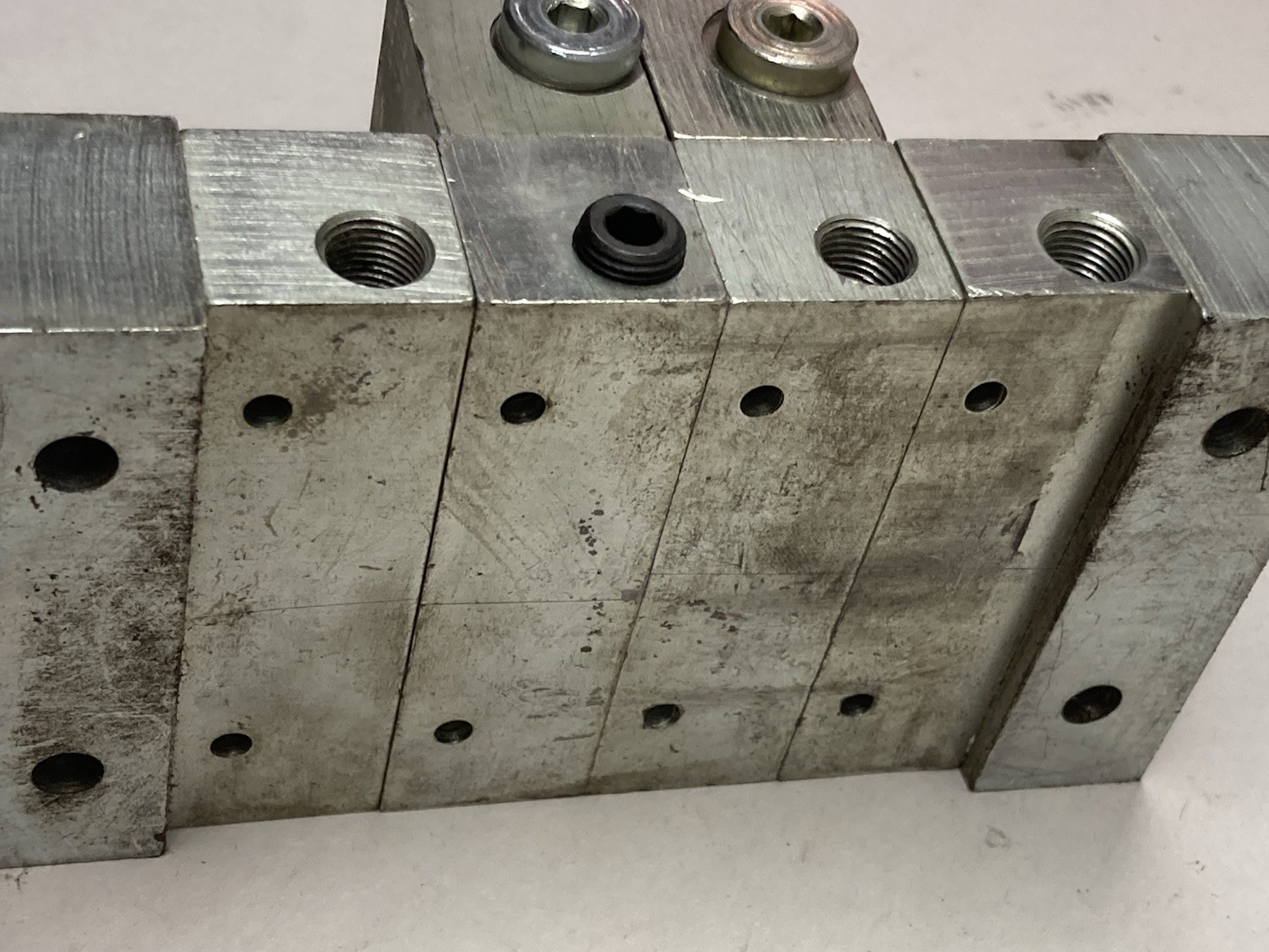 Used Lubriquip,4312425,Block Valve Manifold MSP-10T MSP-5T 3500 PSI Max