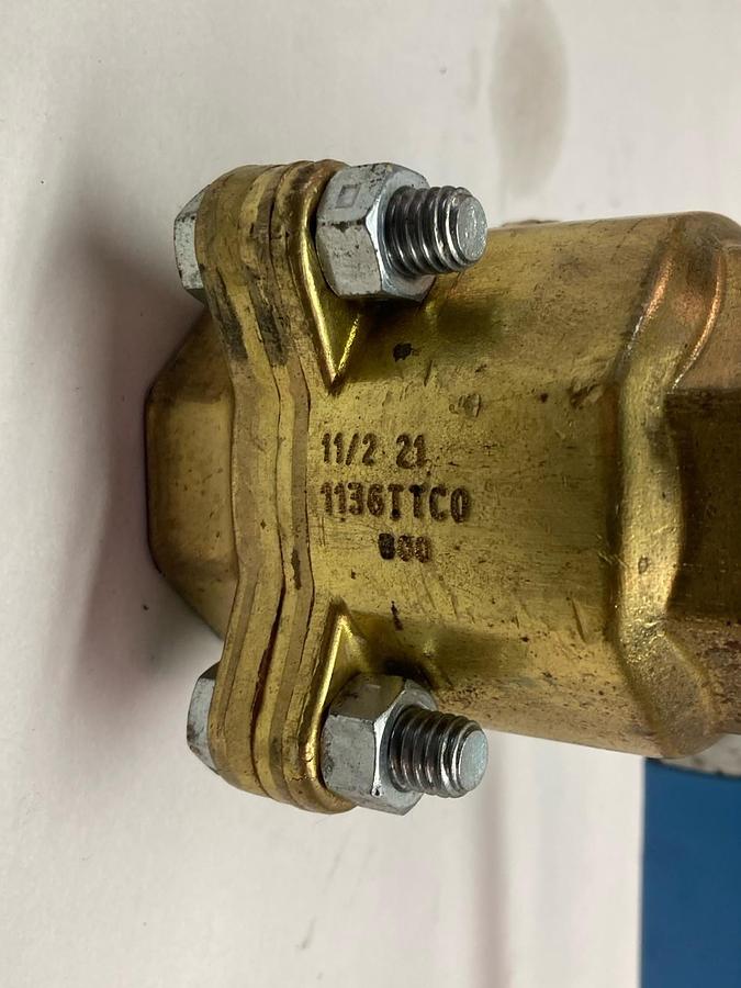 Used Jamesbury,1-1/2-21-1136TTC0,Two-Way Ball Valve 1-1/2 Inch Bore 400CWP