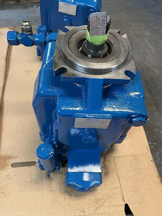 Used VICKERS,PVH131C-RF-3S-10-CM7-31,HYDRAULIC PISTON PUMP