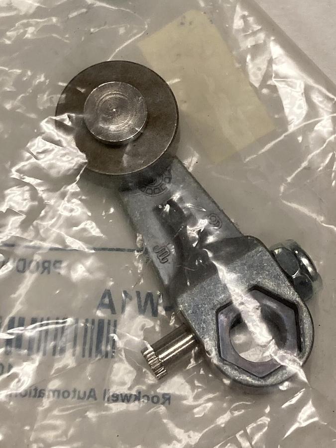 Allen Bradley,802T-W1A,Roller Lever Arm Ser B