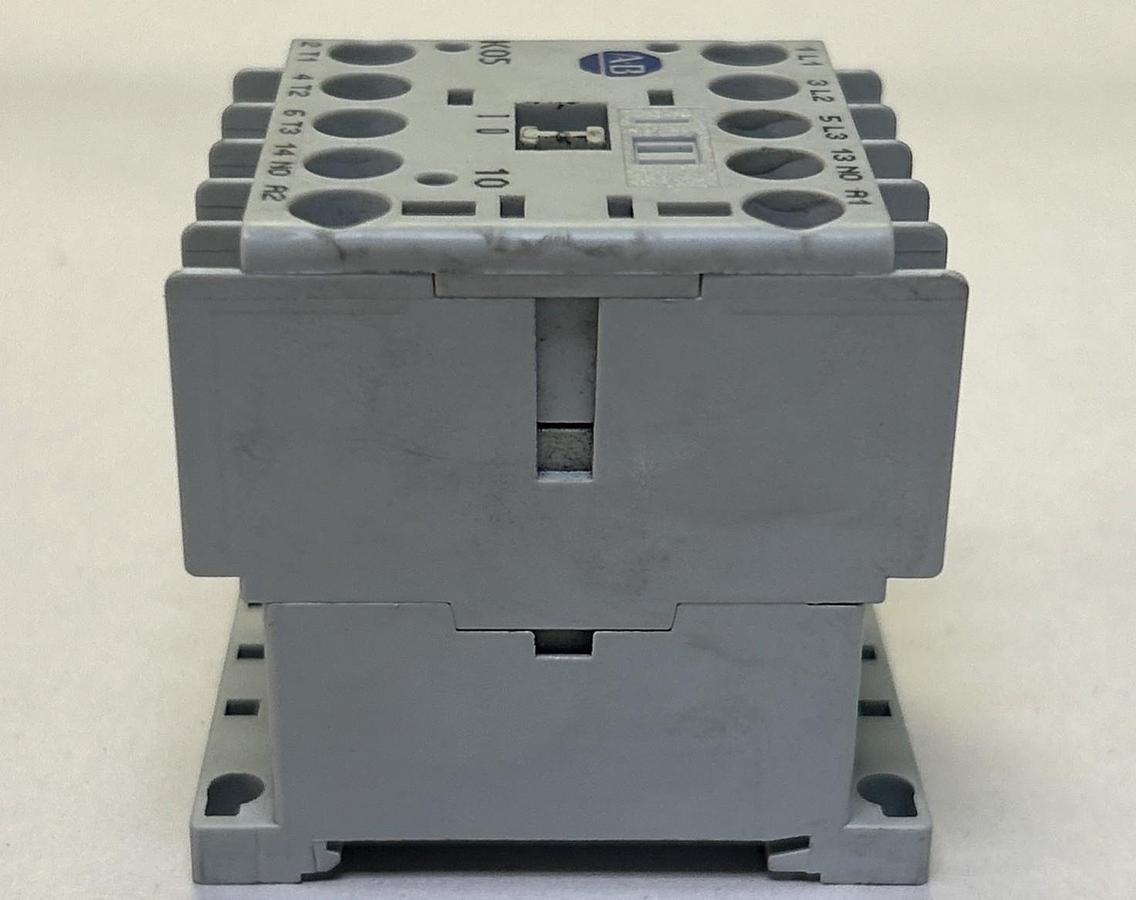 Used ALLEN BRADLEY,100-K0510,CONTACTOR 12A 600V