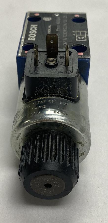Used BOSCH,9810231448/81WV06P1V1033WS024/00D51,DIRECTIONAL CONTROL VALVE