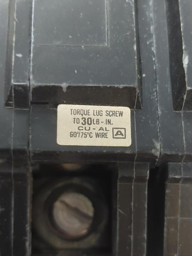 Used GENERAL ELECTRIC,THQB32020,CIRCUIT BREAKER 20 AMP 3-POLE LOT OF 2 PRE-OWNED