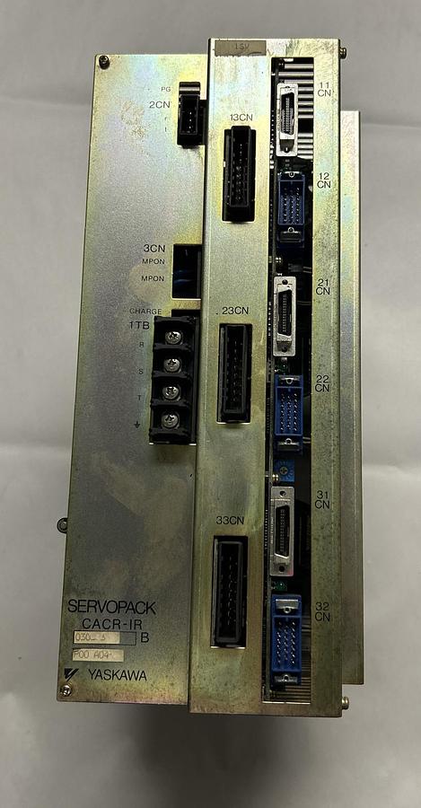 Used YASKAWA,CACR-IR030303B,SERVOPACK