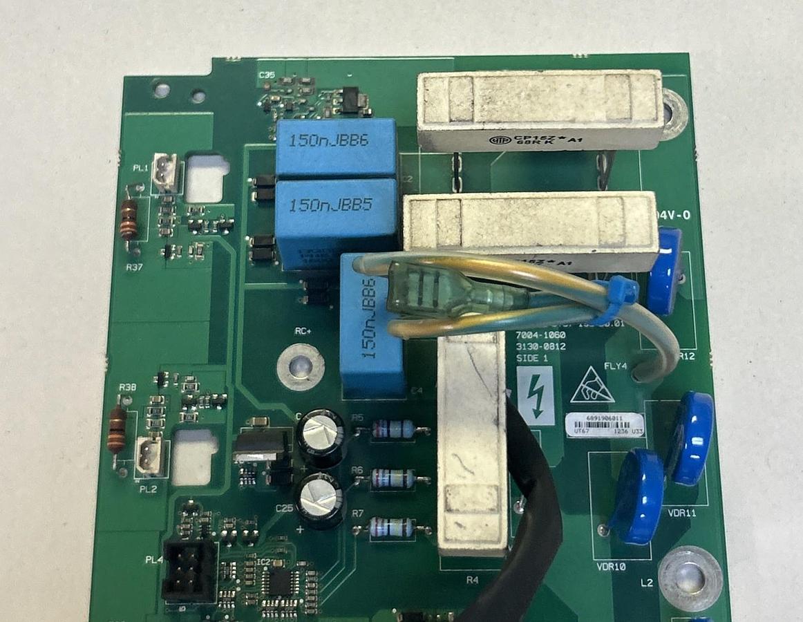 Used CONTROL TECHNIQUES,7004-1060,UT67 CIRCUIT BOARD