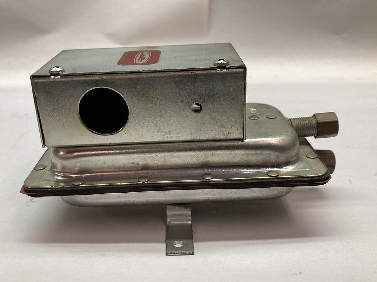 Dayton,Model 2E462A,Pressure Switch Cooling Heating SPDT