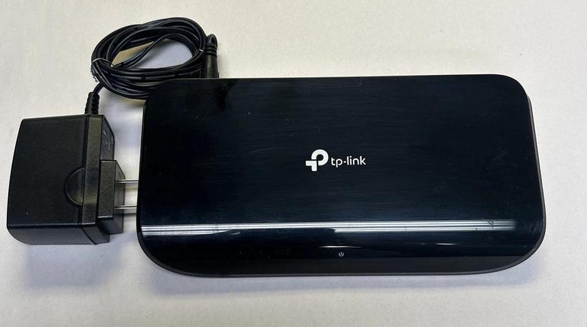 Used TP-LINK,TL-SG1008D,8-PORT SWITCH