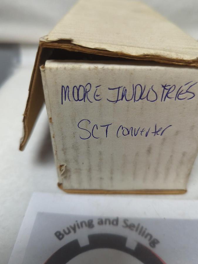 Used MOORE INDUSTRIES,SCT,SIGNAL CONVERTER PRE-OWNED