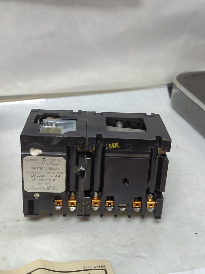 GENERAL ELECTRIC,CR122A08302AA,SERIES A INDUSTRIAL RELAY 115V 60CY NOS