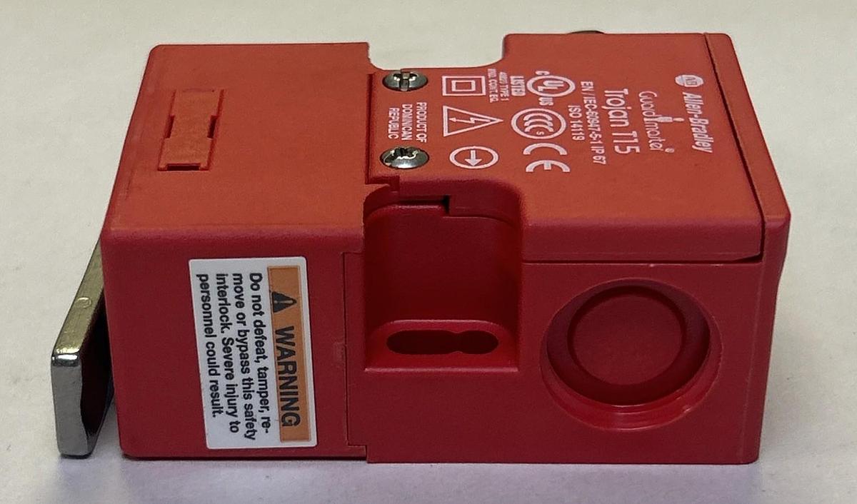 Used ALLEN BRADLEY,440K-T11474,INTERLOCK SWITCH