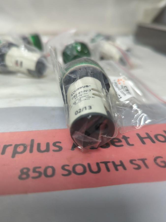 CERUS,CB2B7IV73,PILOT LIGHT GREEN 110V LOT OF 6 NOS