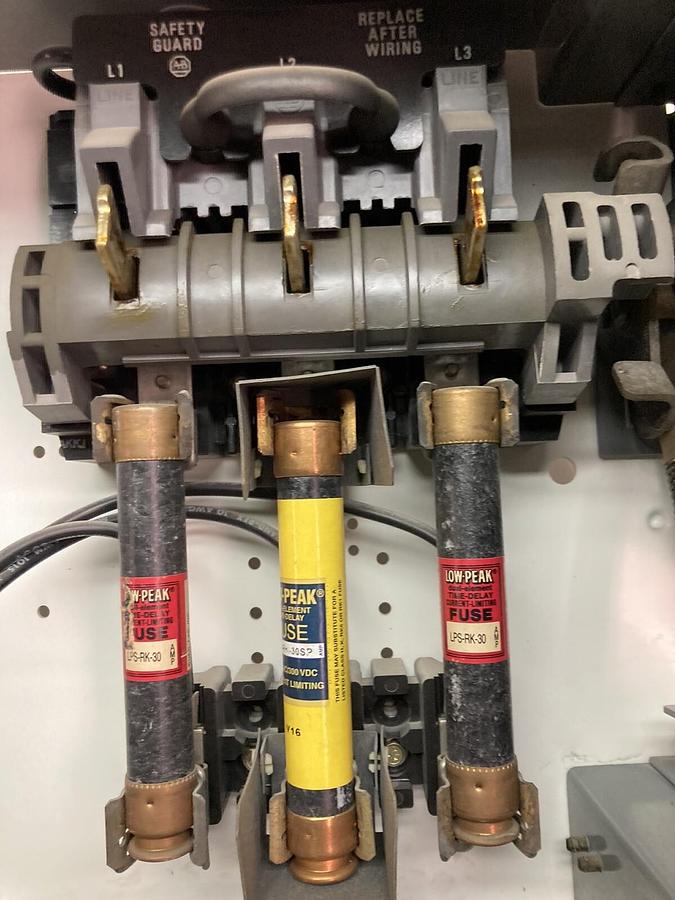 Used Allen Bradley,2100 2192F,60 Amp 12 INCH Fused MCC Disconnect Feeder Bucket