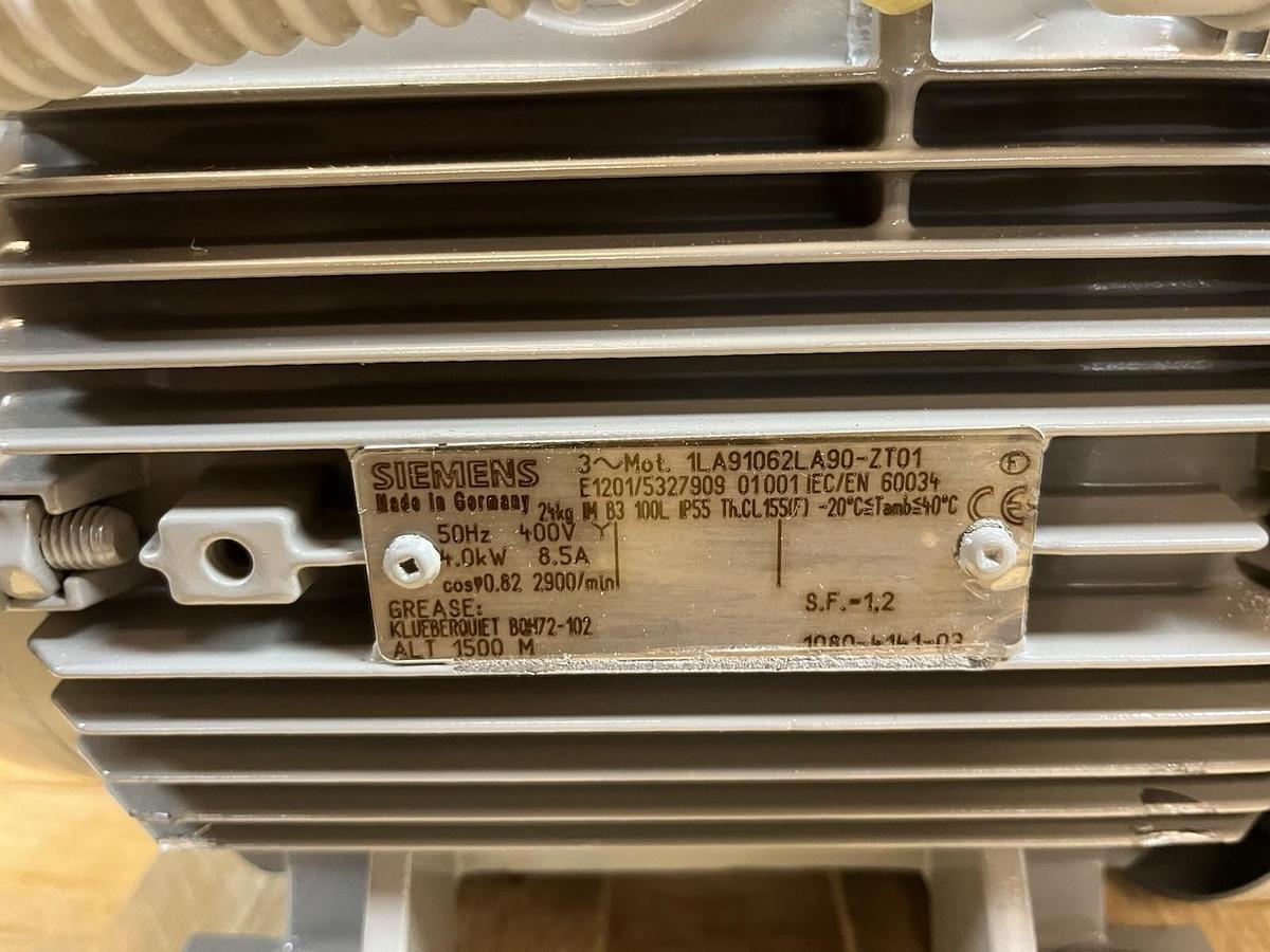 SIEMENS,1LA91062LA90-ZT01,MOTOR 4kW 400V 2900RPM 100L