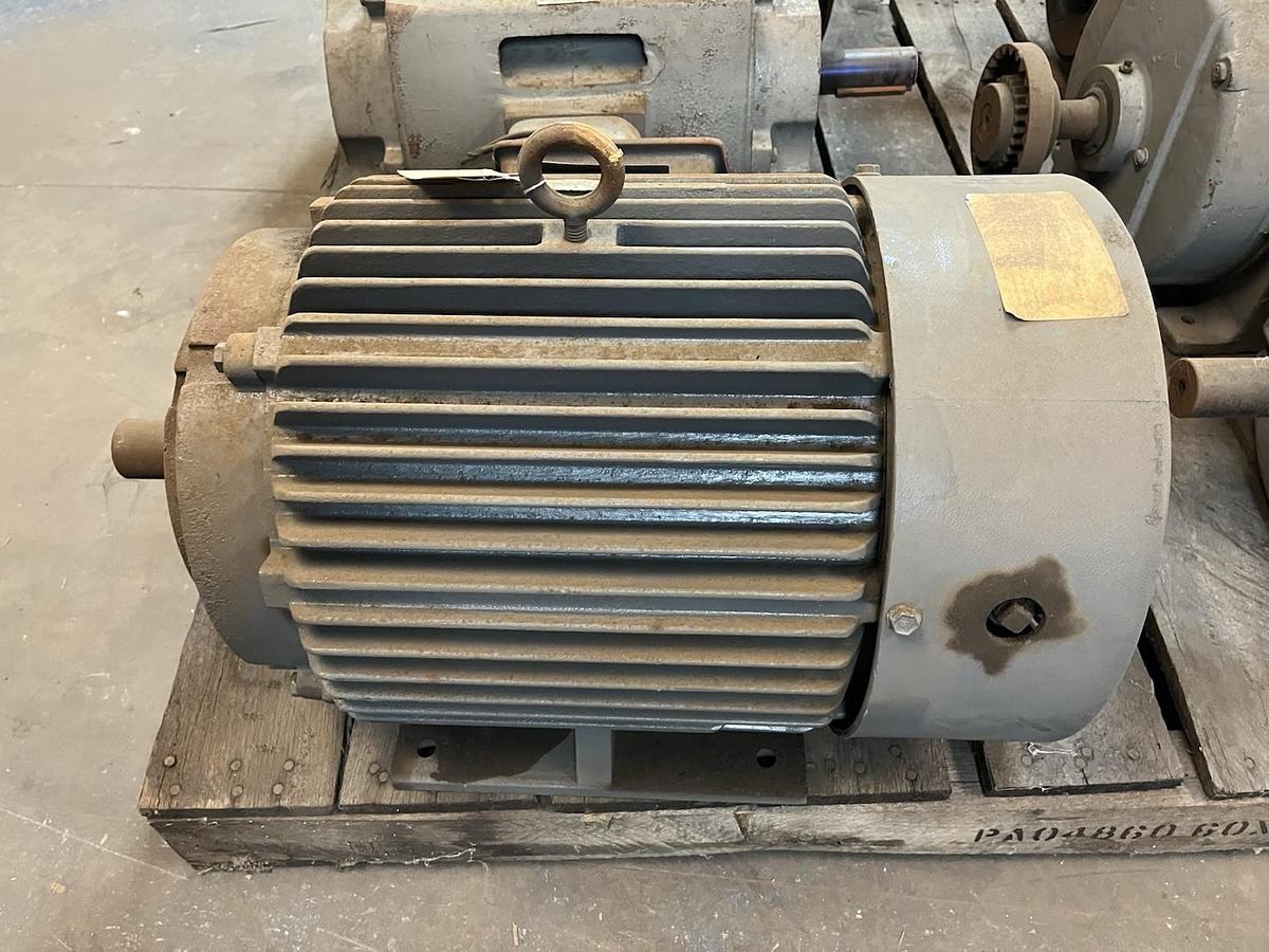Used MARATHON,ZN284TSTFG8001AA,MOTOR 25HP 3515RPM 284T 3PH