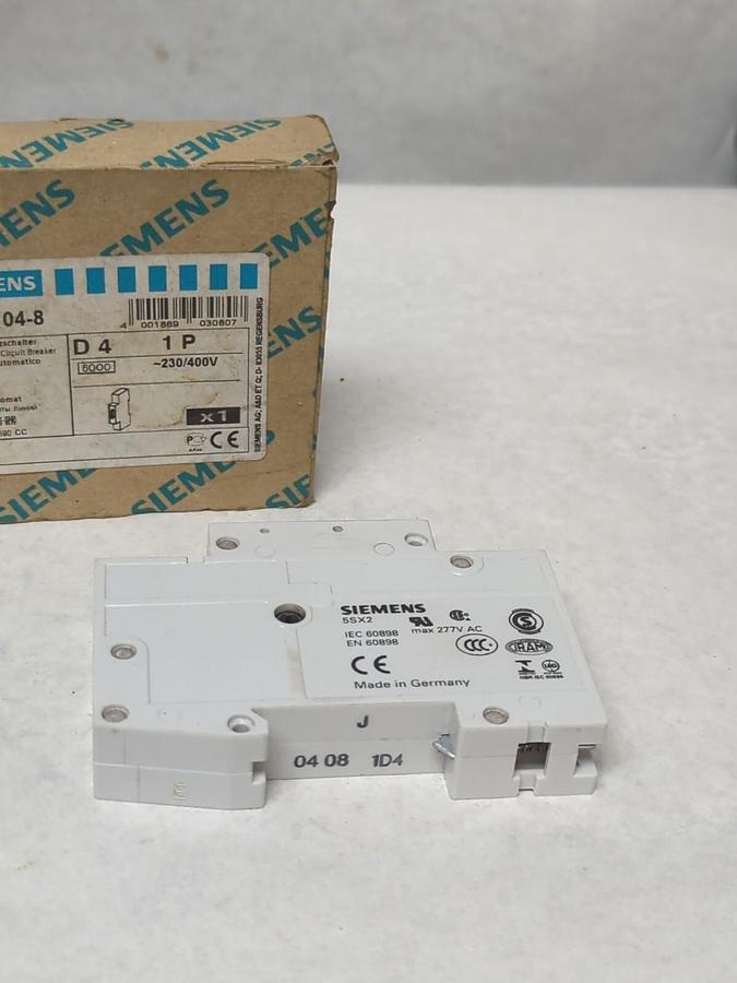 SIEMENS,5SX2 104-8,CIRCUIT BREAKER 1-POLE 4 AMP NOS