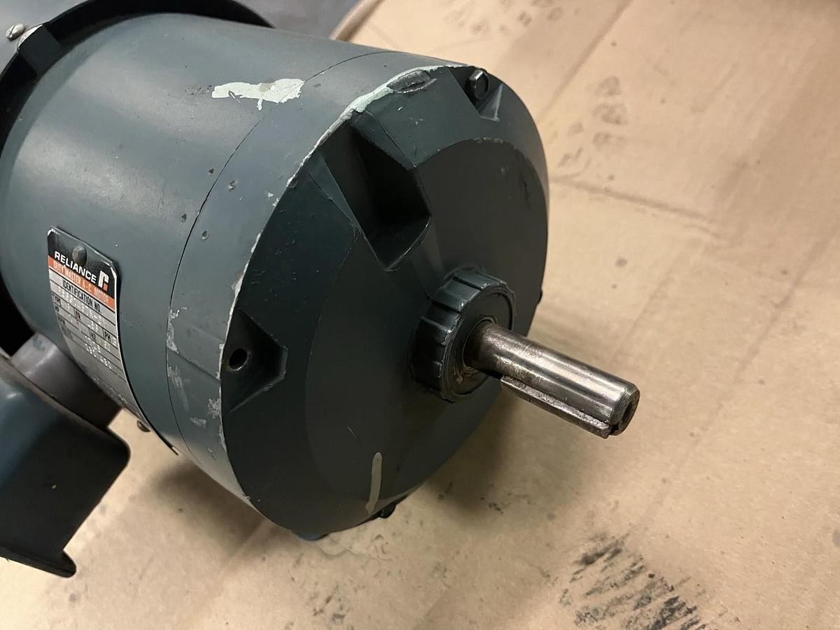 Used RELIANCE,P56G1437N-CY,DUTY MASTER MOTOR 1HP 1725RPM L56 3PH